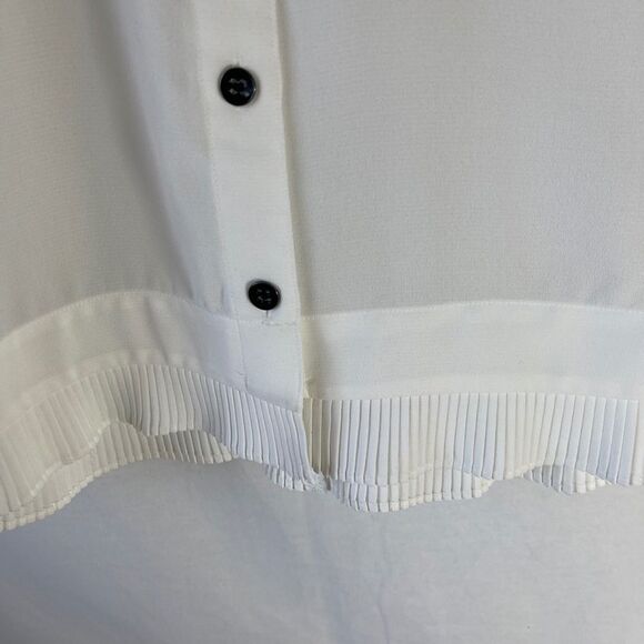 CAbi White Sleeveless Pleat Hem Button Down Blouse Style 3439 Sz S - Picture 4 of 9